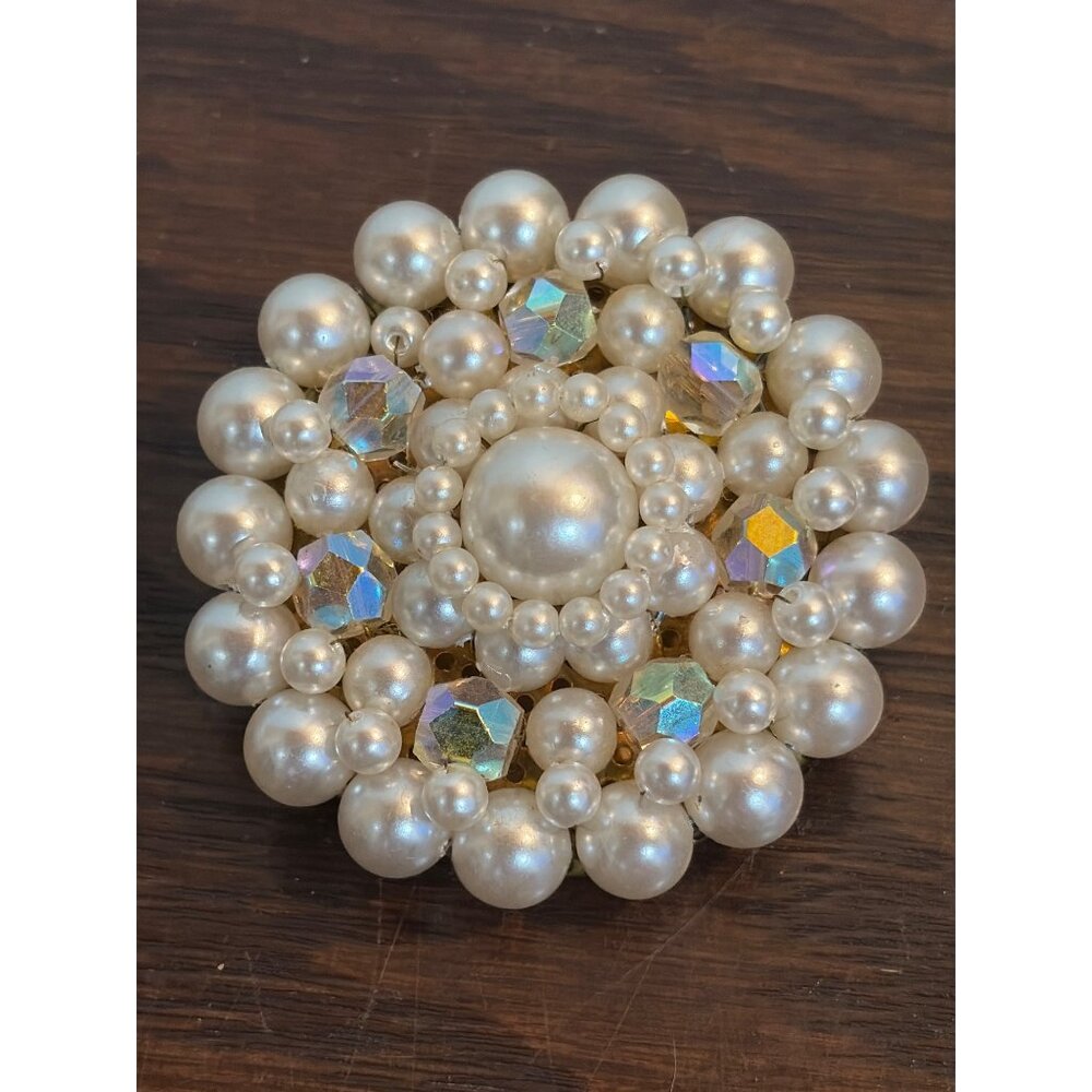 VTG 50s Faux Pearl & AB Rhinestone Brooch Wreath Design Gold Tone Made In Japan